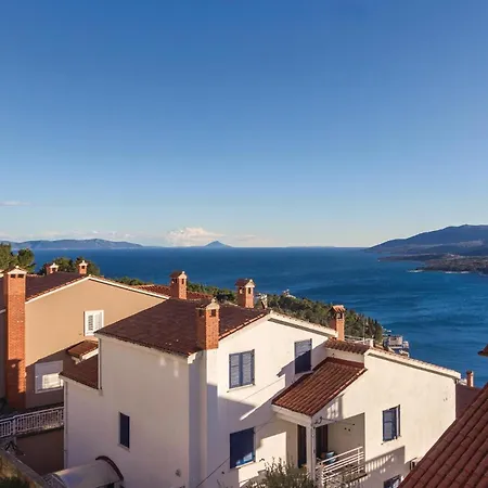 Lovely In With House Sea View