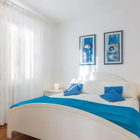 Lovely In With House Sea View *